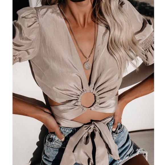 Vici Tops - Vici Puff Sleeve Tie Wrap Top